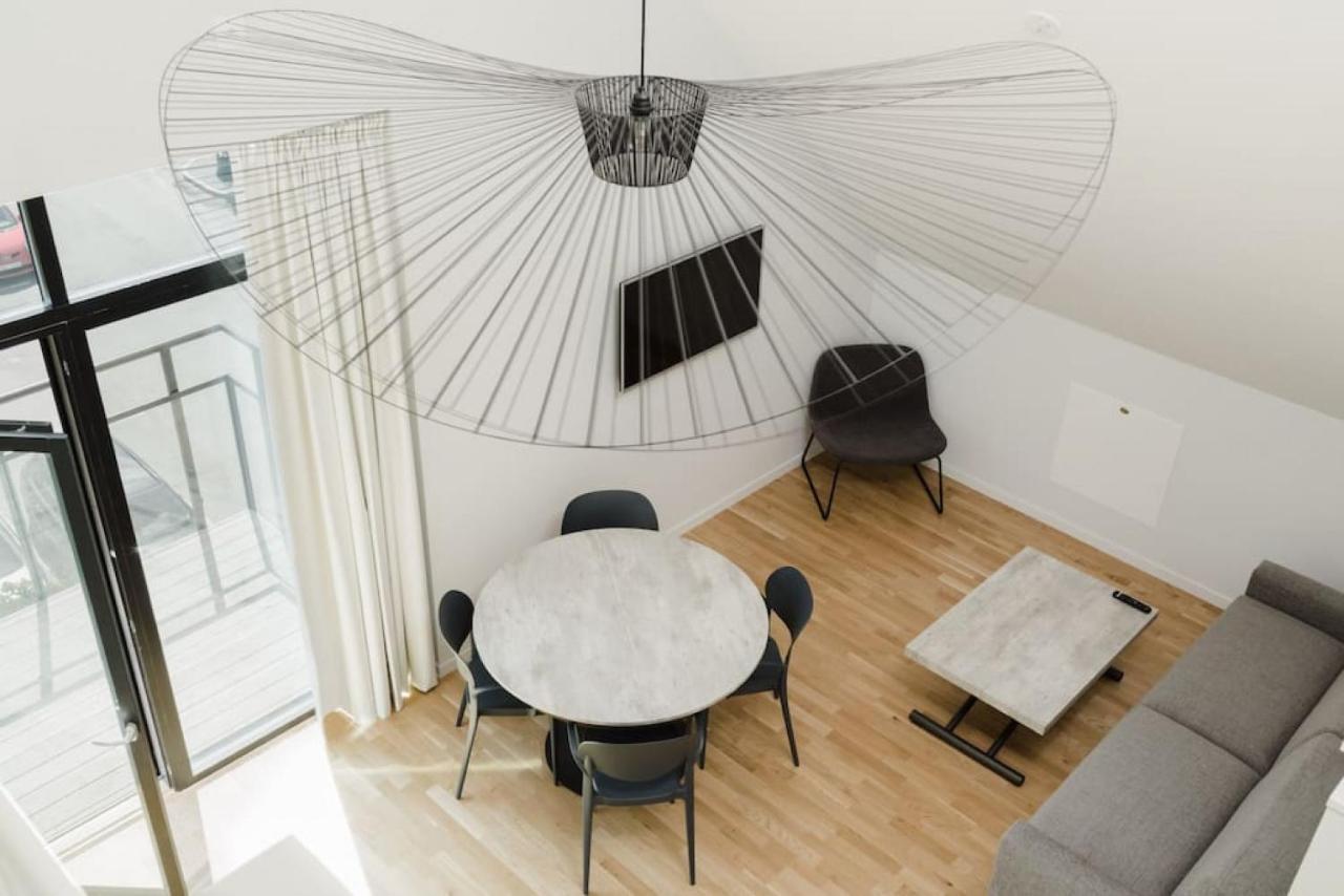 Sk67 Modern And Bright Loft With Free Parking Lägenhet Lidingö Exteriör bild
